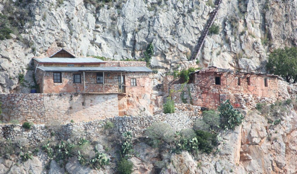 Mount Athos Karoulia hermitages